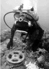 Underwater archaeology in Louisbourg's harbour � Parks Canada / Parcs Canada